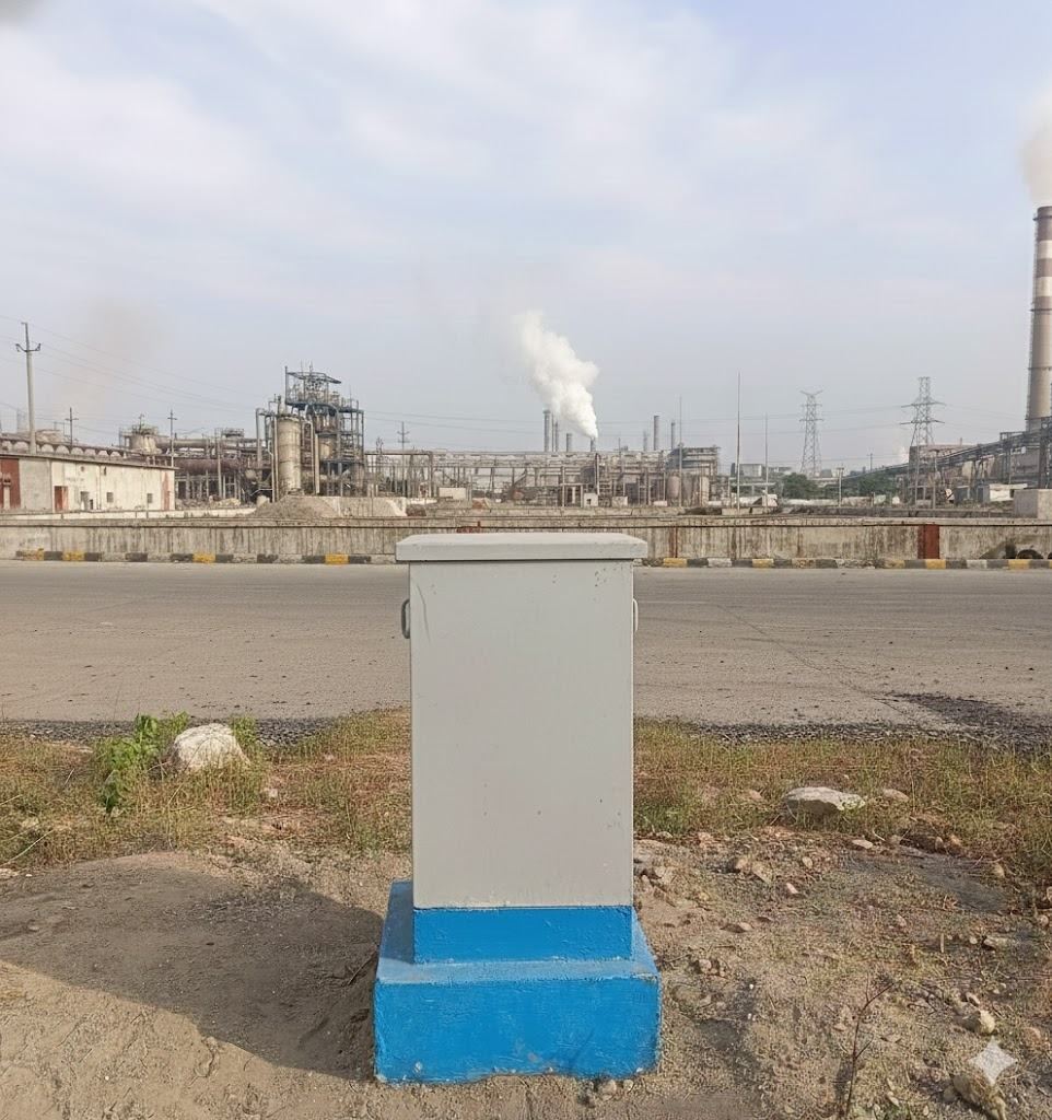Drilling rig at a borewell site